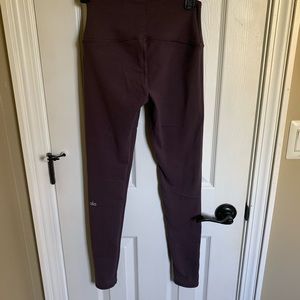 Purple alo yoga leggings size small